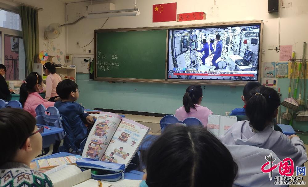 北京十一学校丰台小学师生自制天宫模型(图9)