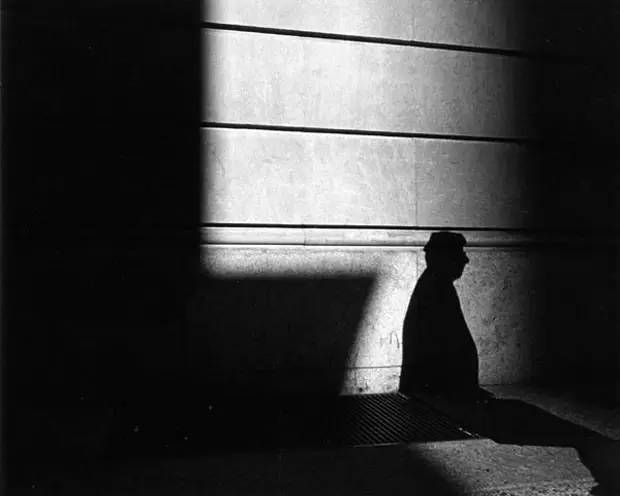 品牌丨若你感到孤独，定能品味黑白摄影之美