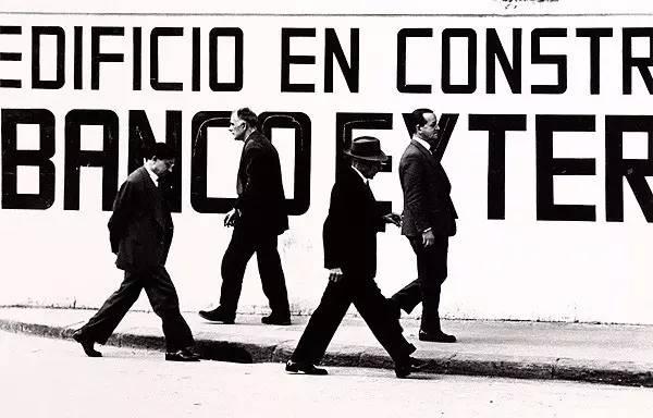 品牌丨若你感到孤独，定能品味黑白摄影之美