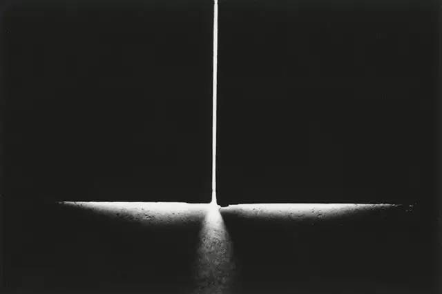 品牌丨若你感到孤独，定能品味黑白摄影之美