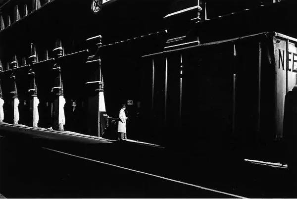 品牌丨若你感到孤独，定能品味黑白摄影之美