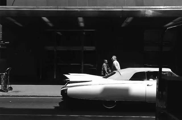 品牌丨若你感到孤独，定能品味黑白摄影之美