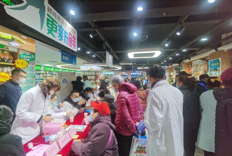 方便、就近、放心看中医 淄博市中医医院基层工作站落户宏仁堂医药连锁