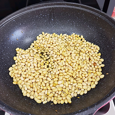 黄豆酱的做法(可口好上手的自制黄豆酱教程)