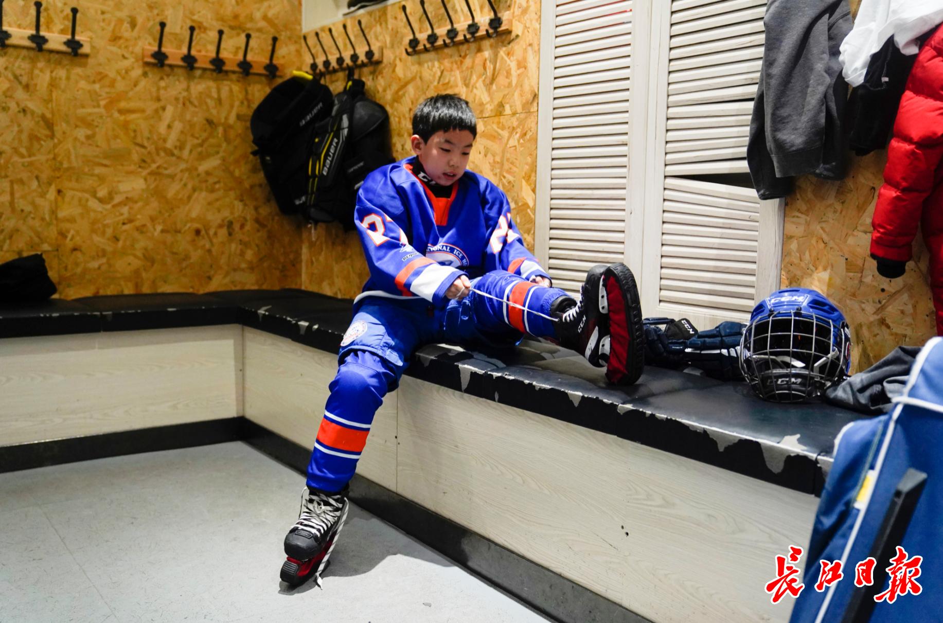 江漢區(qū)振興路小學(xué)里有個(gè)“運(yùn)動(dòng)小明星”(圖2) 江漢區(qū)振興路小學(xué)里有個(gè)“運(yùn)動(dòng)小明星”(圖2)