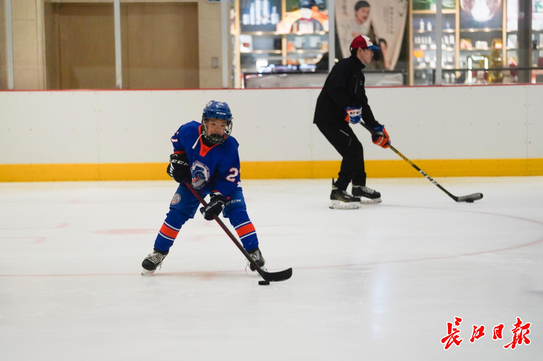 江漢區(qū)振興路小學(xué)里有個(gè)“運(yùn)動(dòng)小明星”(圖3) 江漢區(qū)振興路小學(xué)里有個(gè)“運(yùn)動(dòng)小明星”(圖3)