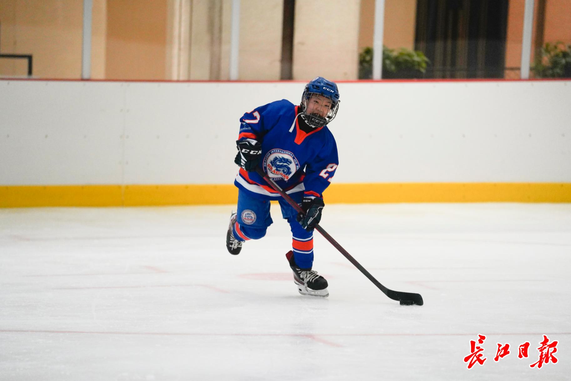 江漢區(qū)振興路小學(xué)里有個(gè)“運(yùn)動(dòng)小明星”(圖4) 江漢區(qū)振興路小學(xué)里有個(gè)“運(yùn)動(dòng)小明星”(圖4)