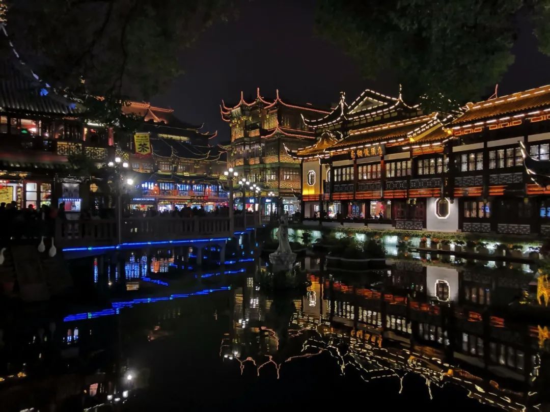 夜上海，越夜越美丽