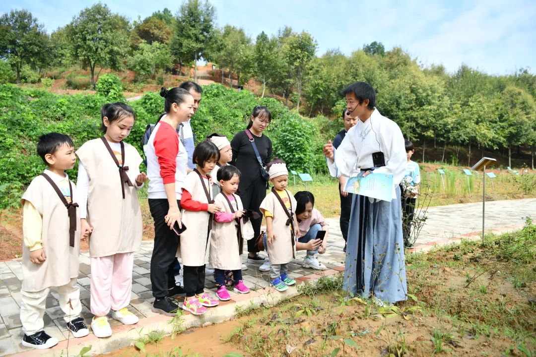 「喜讯」赣南中医药科普园荣获“赣州市中医药文化宣传教育基地”称号