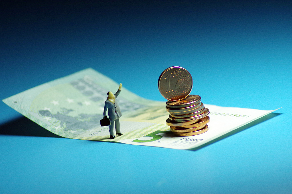 ������۷��ǣ���ý���¹�ͨ�͹ֲ����й�