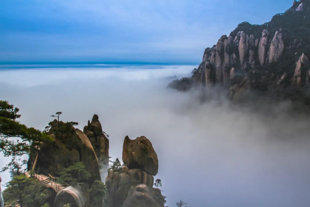 有一种浪漫，叫冬日三清山的云海和蓝天相伴