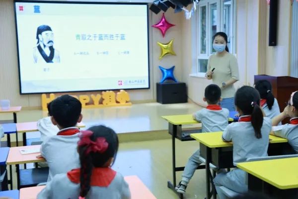 这部条例实施以来，上海已有20万中小学生接受中医医药拓展课程启蒙