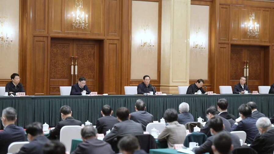 上海工作，李强龚正明确明年经济工作目标要求