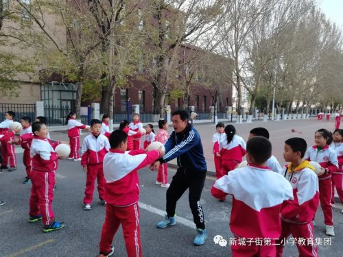 沈北新区新城子街第二小学打造幸福成长教育(图42)