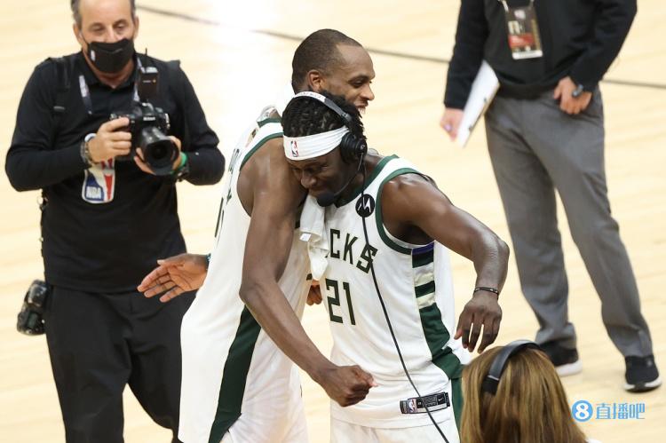 nba24直播吧（「直播吧評選」12月24日NBA最佳球員）