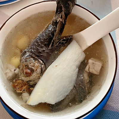 药膳鸡汤,