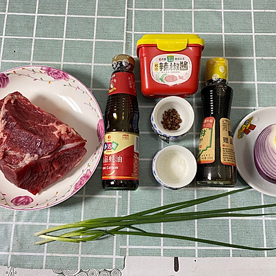 烤牛肉,烤牛肉的腌制方法和配料