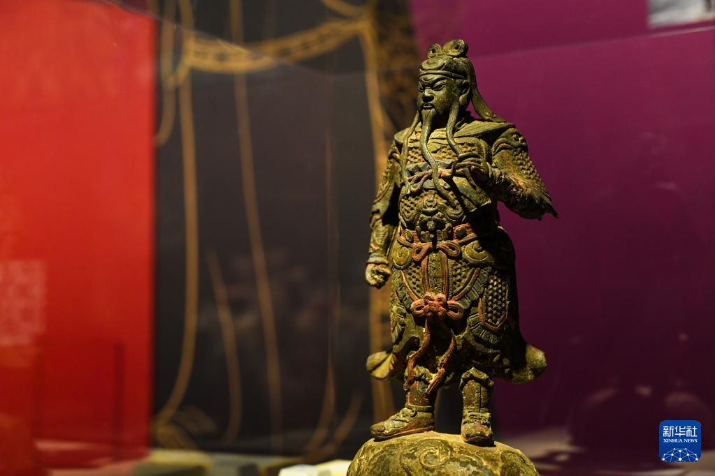 各路“财神”齐聚 成都博物馆“富贵长春——中国传统财富文化展”开展