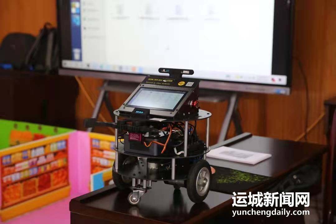 ?運(yùn)城中學(xué)舉辦第三屆科技體驗(yàn)周暨實(shí)驗(yàn)技能大賽(圖3) ?運(yùn)城中學(xué)舉辦第三屆科技體驗(yàn)周暨實(shí)驗(yàn)技能大賽(圖3)