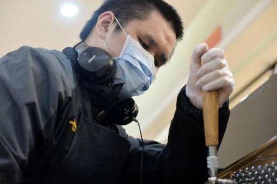 盲人调律师许继康：旋律“指引”航向，音乐“调亮”人生