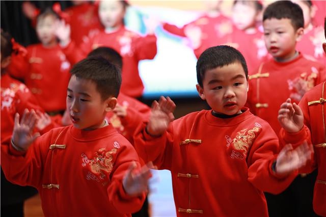 东大街第一小学校举行迎新年活动(图3)