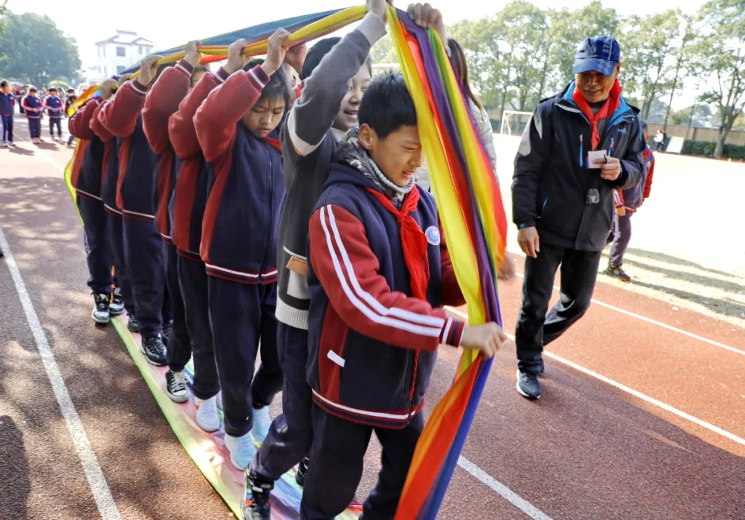 金山区漕泾小学用这种方式迎接新年……(图7)