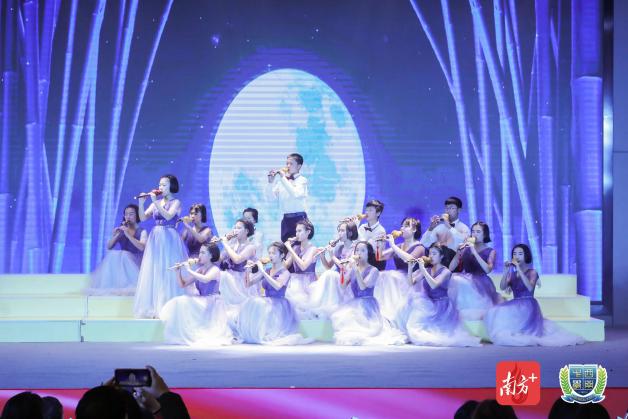 三水西南中學(xué)學(xué)子元旦晚會秀才藝(圖9)