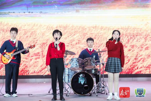 三水西南中學(xué)學(xué)子元旦晚會秀才藝(圖13)