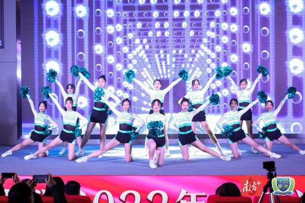 三水西南中學(xué)學(xué)子元旦晚會秀才藝(圖14)