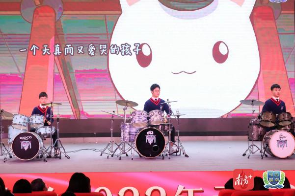 三水西南中學(xué)學(xué)子元旦晚會秀才藝(圖15)