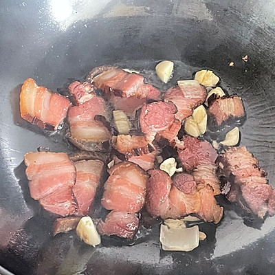 青蒜炒臘肉,青蒜炒臘肉的做法