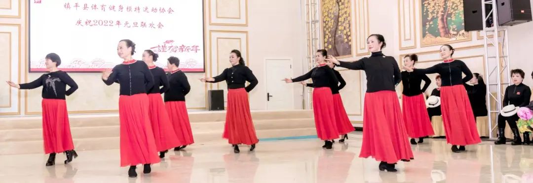 “庆元旦迎新春”模特走秀精彩上演！