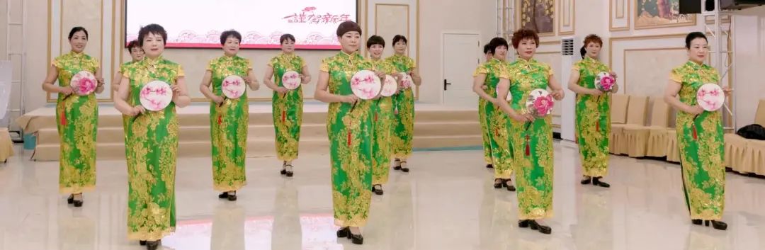 “庆元旦迎新春”模特走秀精彩上演！