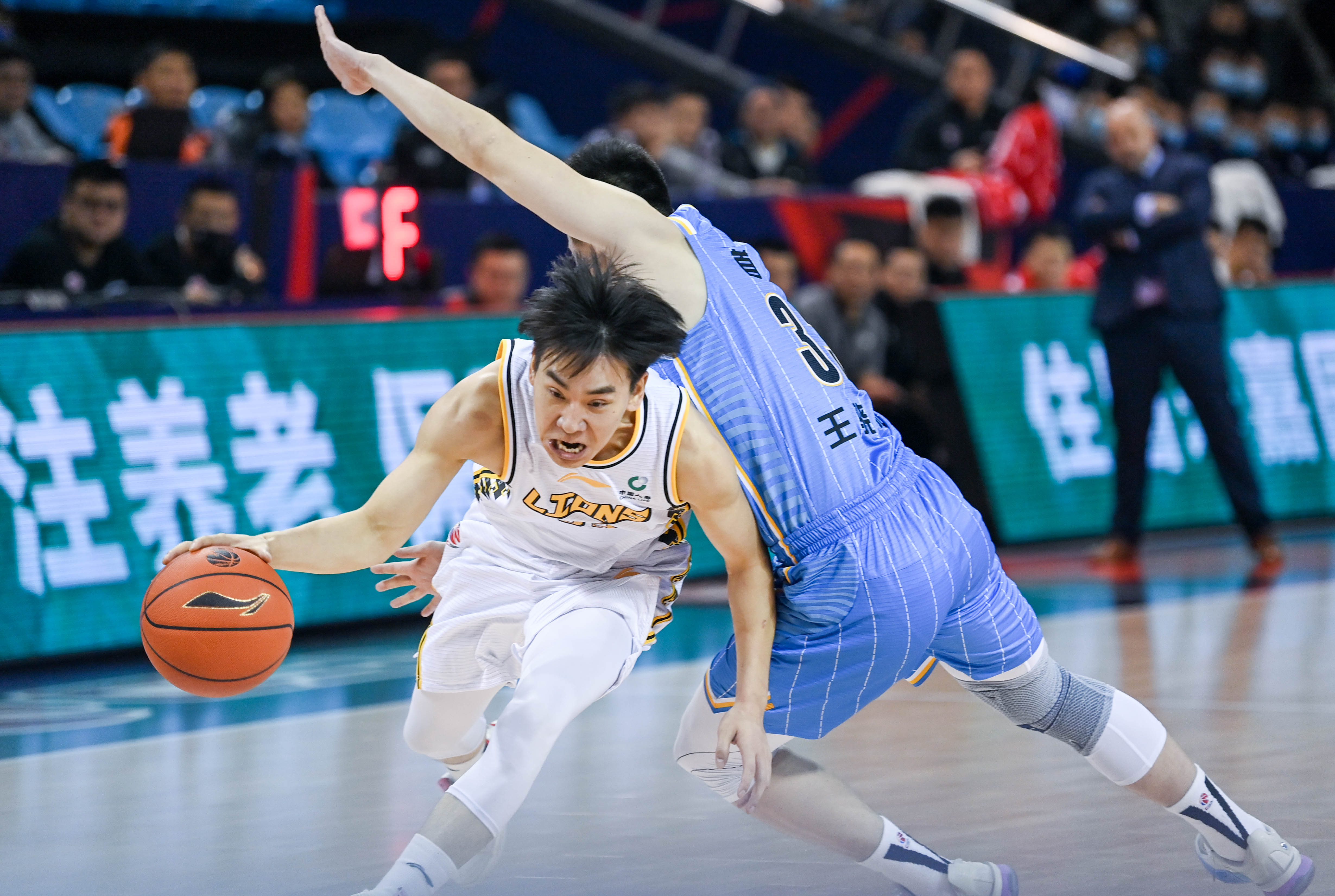 北京首钢88-99负浙江广厦(篮球——CBA第二阶段：北京首钢不敌浙江广厦控股)