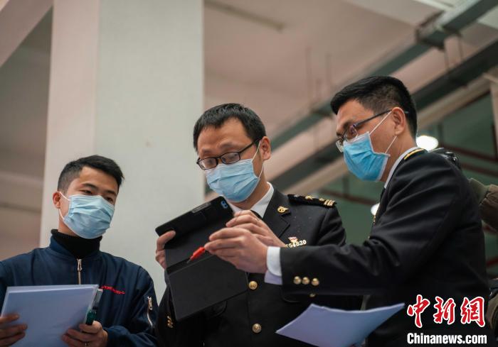 福建南平台商独资保税仓启动接收**商品