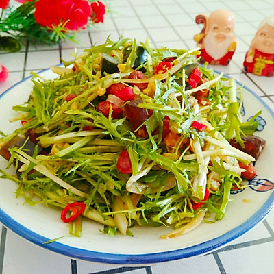 凉拌苦菊的做法家常(轻松几步就能完成的凉拌苦菊)