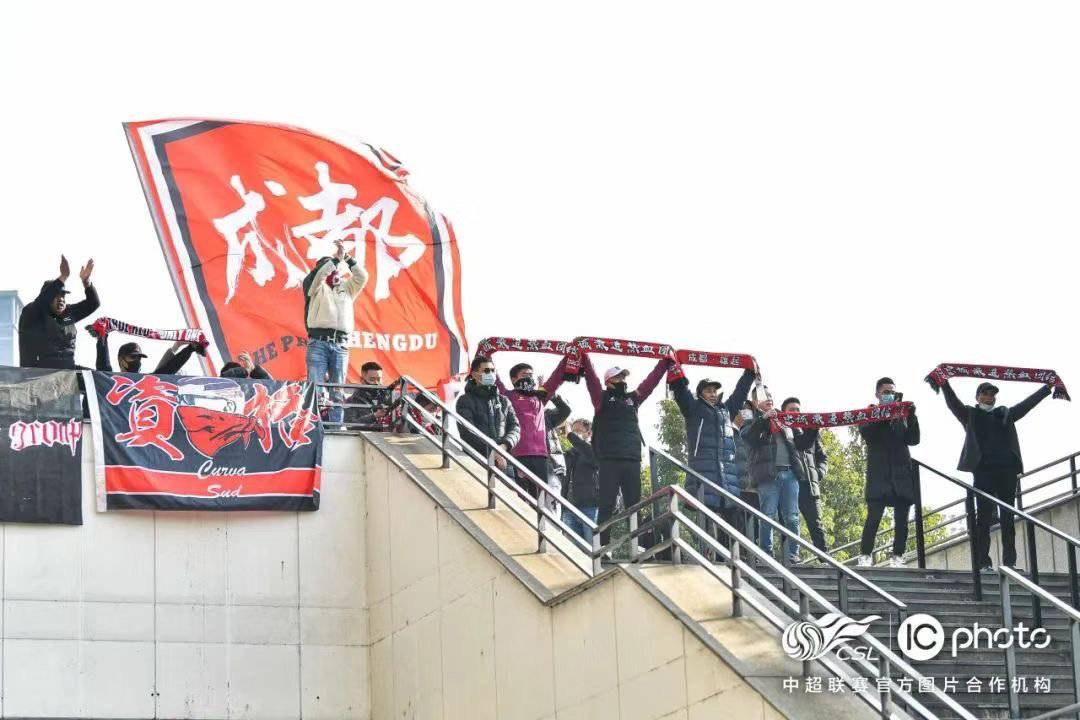 十年磨一剑！成都蓉城冲超成功，四川足球重返顶级联赛舞台