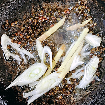 麻辣燙怎么做,麻辣燙怎么做最好吃視頻教程