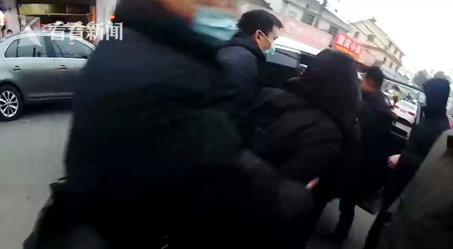 持枪抢劫畏罪潜逃！“人间蒸发”29年后，他落网了