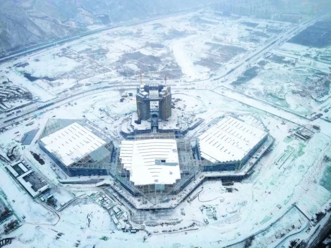 提前过把瘾！100张建设者大片“沉浸式上冰雪”！