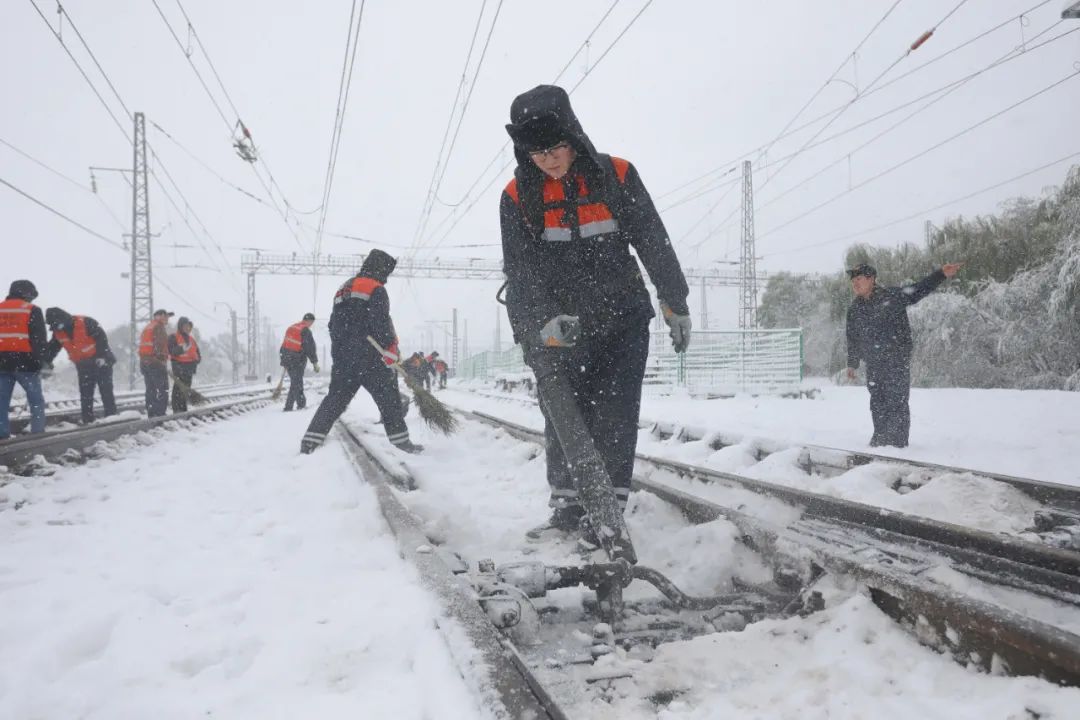 提前过把瘾！100张建设者大片“沉浸式上冰雪”！