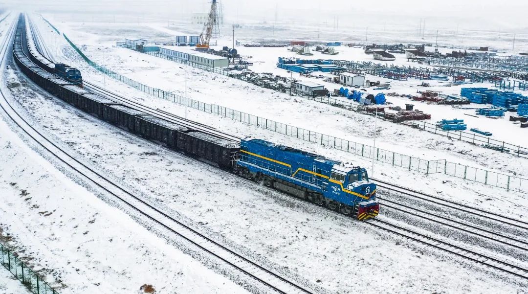 提前过把瘾！100张建设者大片“沉浸式上冰雪”！