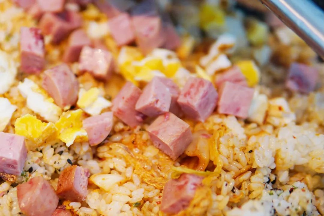 . mmmmm.：“肉眼可见的大粒肉块！吃的时候没有渣渣的淀粉感！”