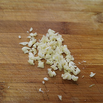 素炒芹菜怎么炒好吃（零失败清炒芹菜教程）