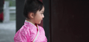 还记得被“禁止整容”的小芈月吗？如今11岁成小女神了？