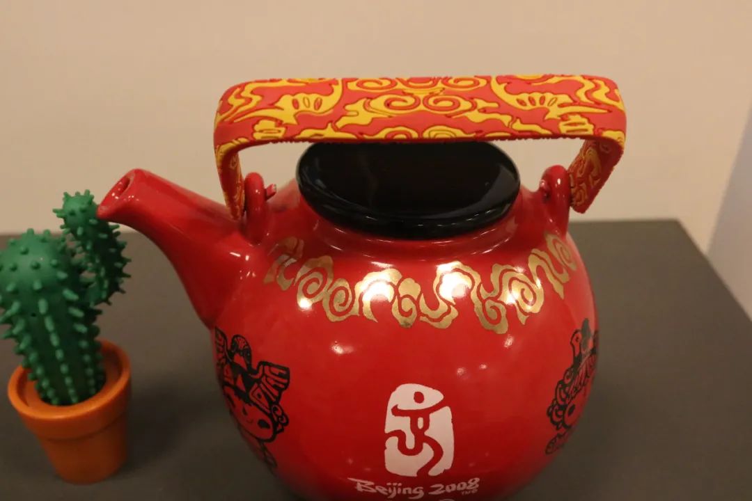 奥运会福娃纪念品有哪些(【藏品推荐】2008年北京奥运会福娃茶具，值得您收藏！)