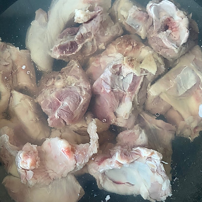 红烧羊肉的做法 最正宗的做法,红烧羊肉的做法 最正宗的做法视频