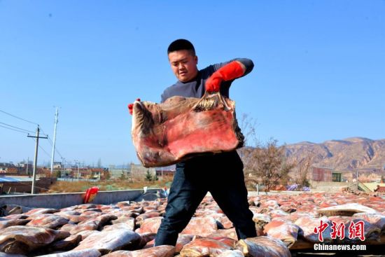 甘肅隴西舌尖非遺：臘肉飄香 年味漸濃