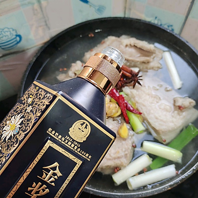 家常梅菜扣肉最简单的做法（肥而不腻的梅菜扣肉教程）
