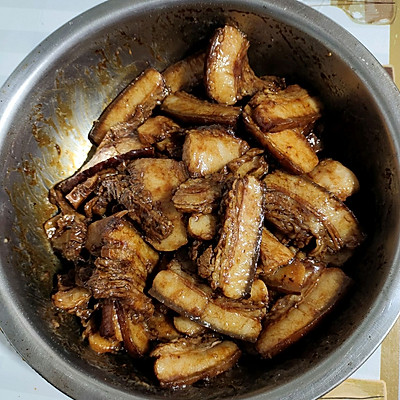 家常梅菜扣肉最简单的做法（肥而不腻的梅菜扣肉教程）